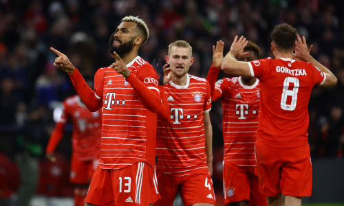 Der FC Bayern München hat sich für das Viertelfinale der Champions League qualifiziert
